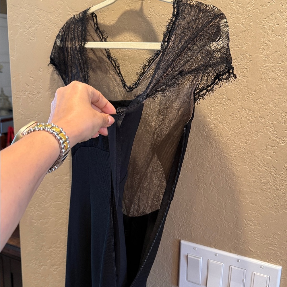 BCBG MaxAzria Black Lace Julia Crepe Gown Size 2 NEW - Picture 8 of 17
